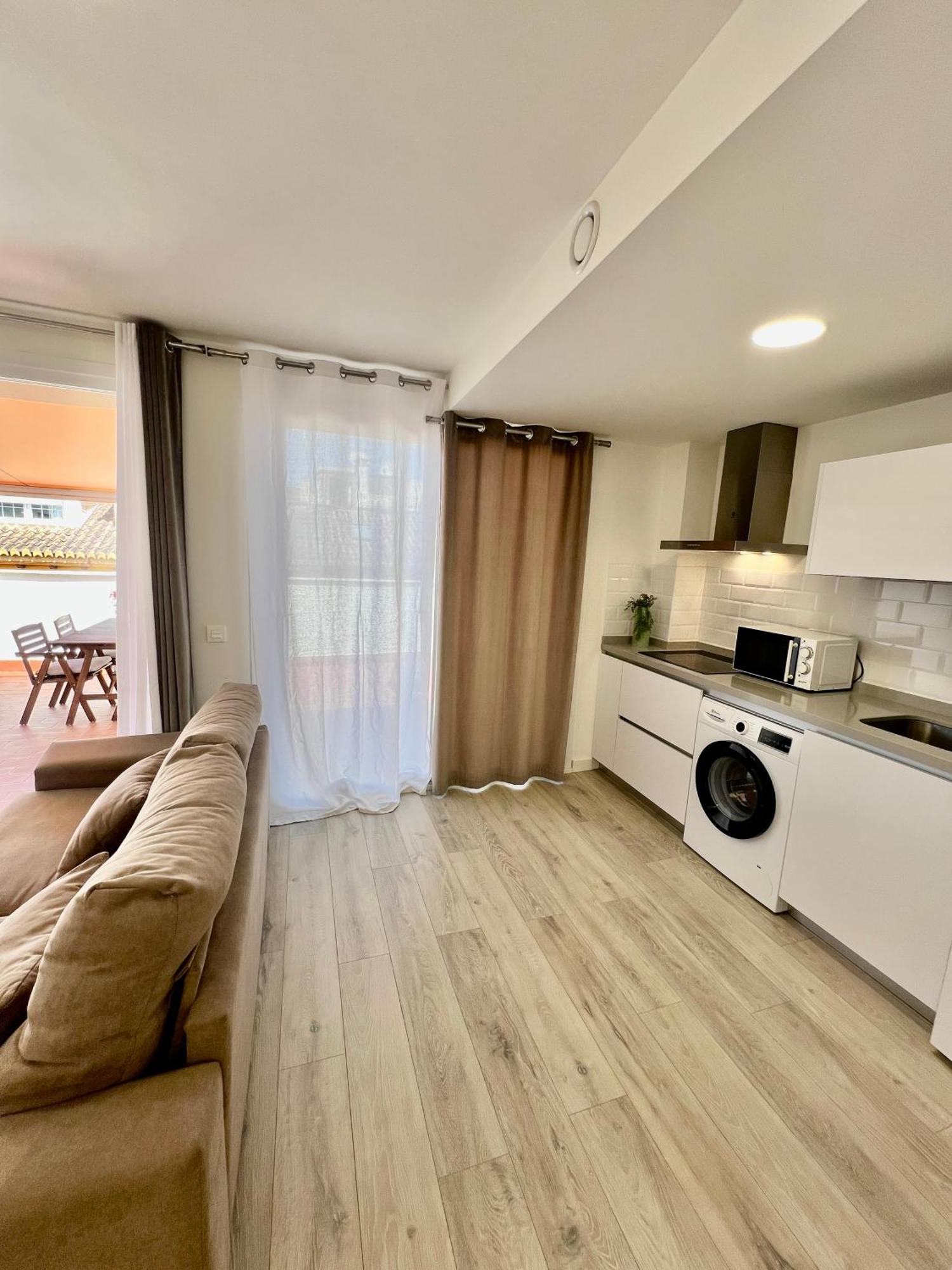 Apartamentos Rincon Del Mar Torre Del Mar Dış mekan fotoğraf