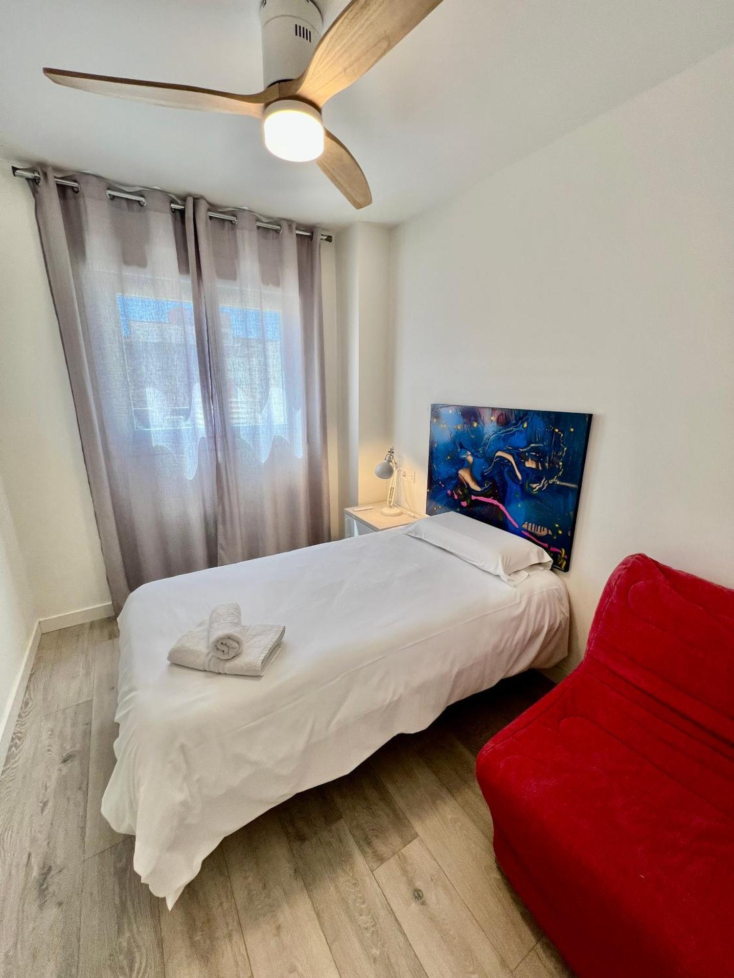 Apartamentos Rincon Del Mar Torre Del Mar Dış mekan fotoğraf