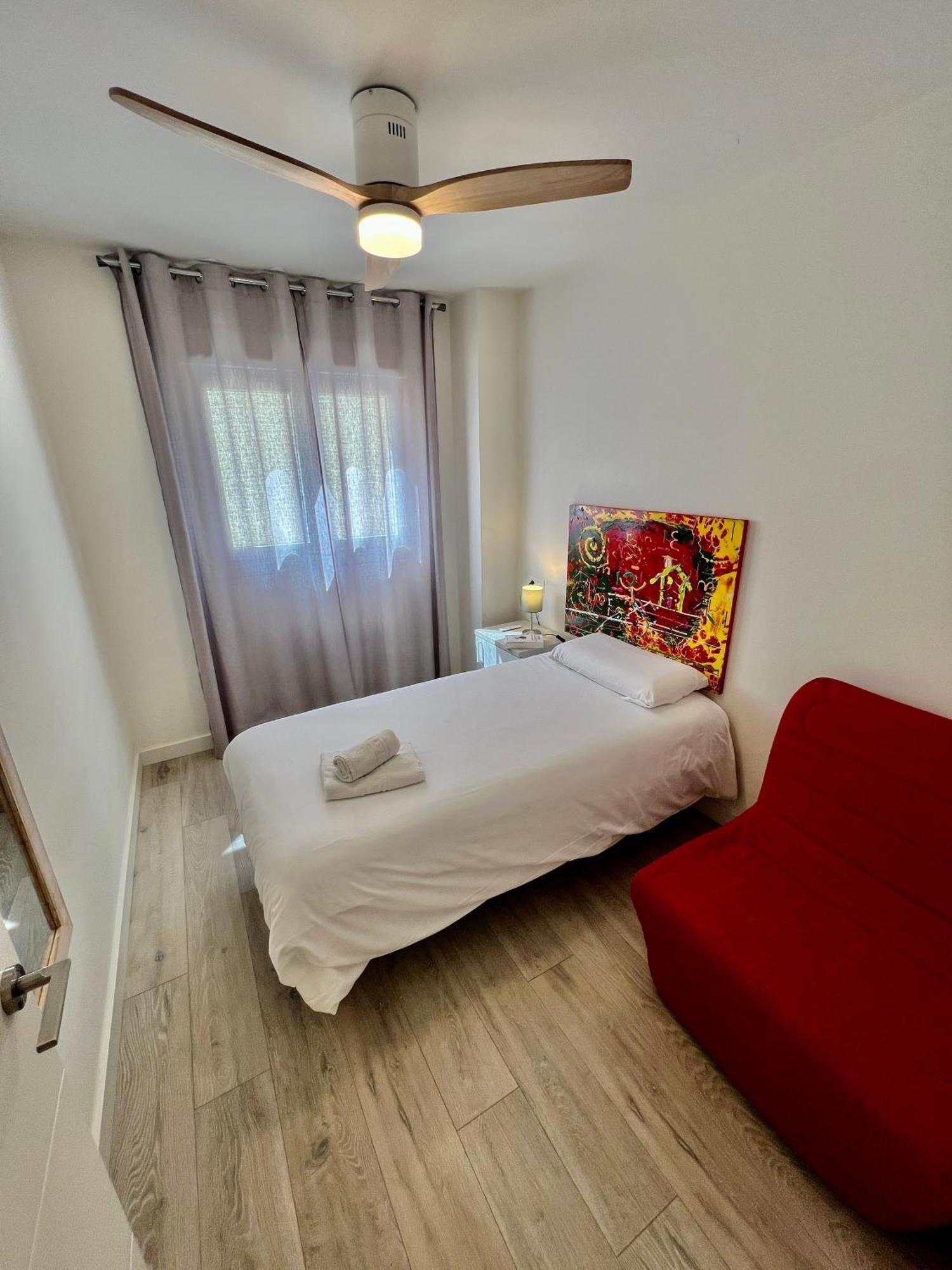 Apartamentos Rincon Del Mar Torre Del Mar Dış mekan fotoğraf