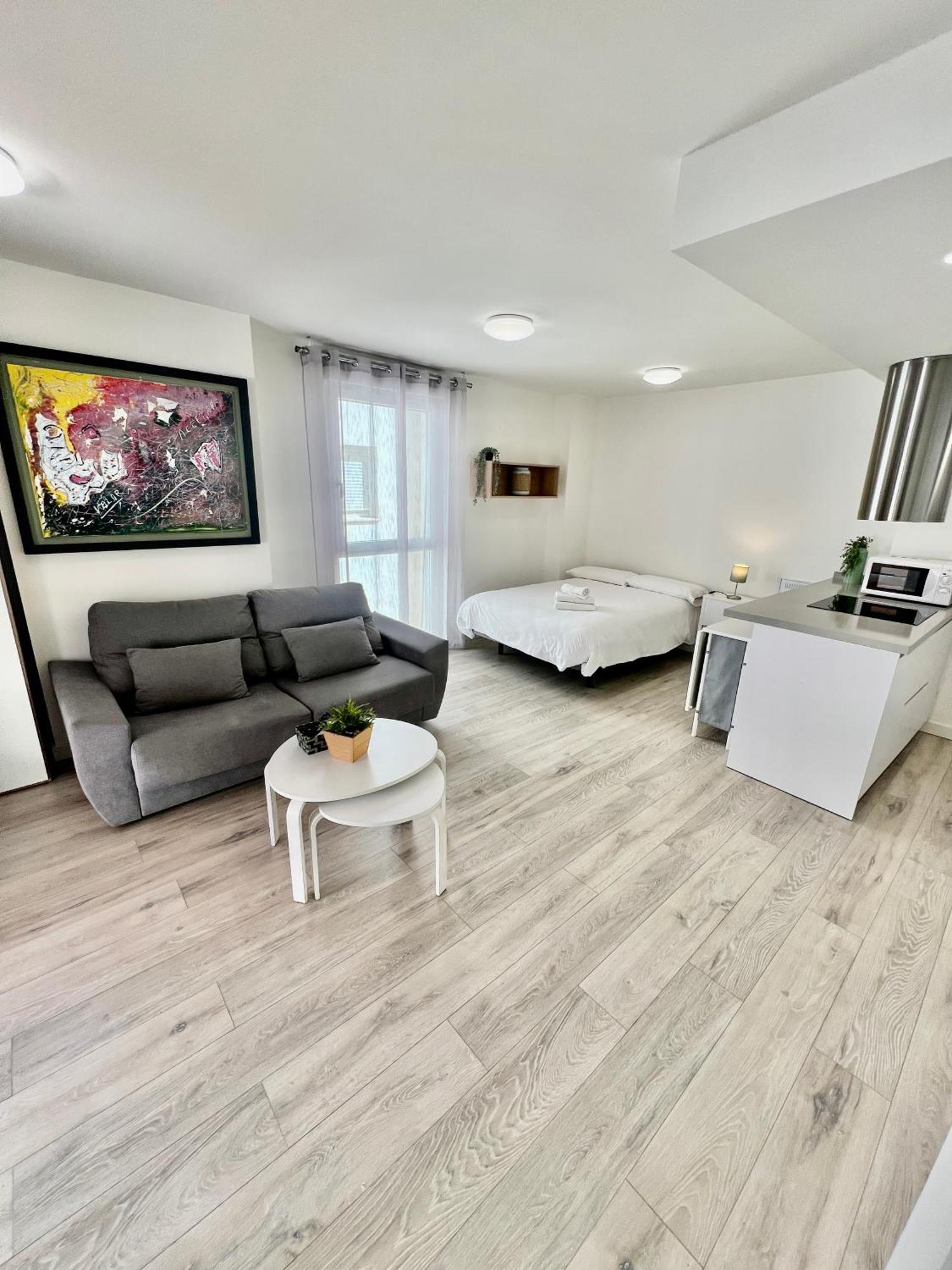 Apartamentos Rincon Del Mar Torre Del Mar Dış mekan fotoğraf